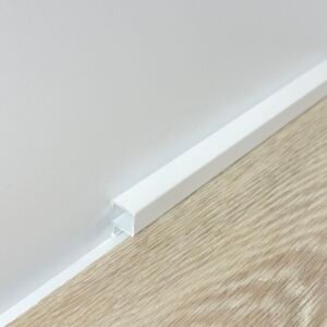 Rodapié minimalista blanco 11x11