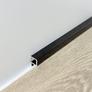 Rodapié minimalista negro 11x11