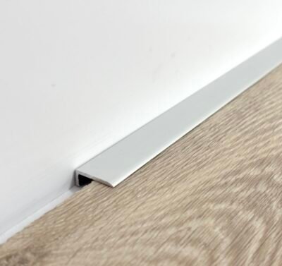 perfil rodapié minimalista plata cliplist 1,5x18