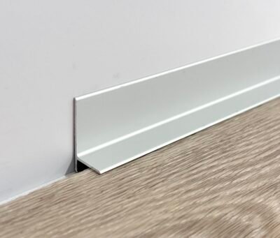 rodapié minimalista plata mate cliplist 25x15