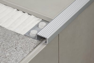 perfil para peldaño aluminio